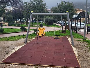 alcamo-nuovi-giochi-e-altalene-in-piazza-della-repubblica-e-falcone-e-borsellino