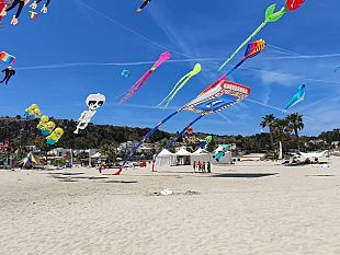 festival-internazionale-degli-aquiloni-a-san-vito-lo-capo-successo-per-la-15-edizione
