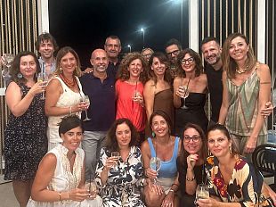 alcamo-a-30-anni-dal-diploma-rimpatriata-per-la-quinta-a-del-liceo-classico