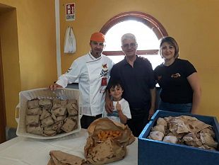 gianluca-lombardo-un-imprenditore-che-passa-dallo-street-food-con-la-star-ninu-ballerinu-ai-gesti-di-grande-generosita