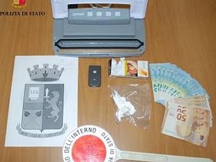 alcamo-arrestato-dalla-polizia-di-stato-un-pregiudicato-con-20-grammi-di-cocaina-destinata-allo-spaccio