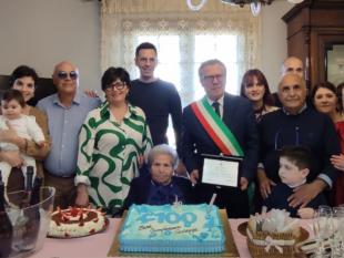 marsala-compie-100-anni-giuseppa-laudicina-gli-auguri-dellamministrazione-grillo
