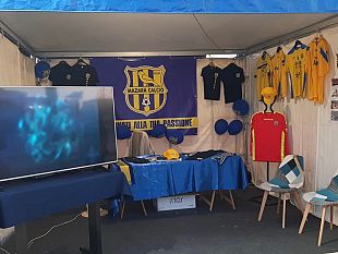mazara-calcio-incontro-con-tifosi-e-stampa-presso-stand-della-fiera-del-ponente