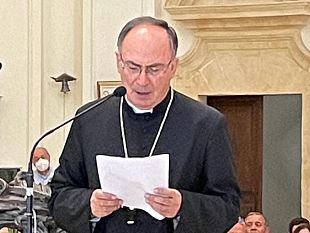 il-messaggio-di-natale-del-vescovo-giurdanella-no-allegoismo-e-allindifferenza
