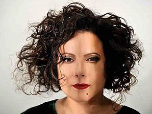 campobello-antonella-ruggero-in-concerto-domani-dinanzi-la-villa-comunale-in-onore-del-ss-crocefisso