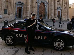 marsala-sorpreso-dai-carabinieri-a-cedere-stupefacente-dalla-propria-abitazione-del-centro-storico-42enne-in-manette