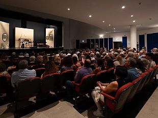 trapani-luglio-musicale-in-scena-la-fiaba-sonora-lopera-forse-e-infinito-nero