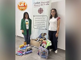 mazara-consegnato-alla-caritas-il-materiale-scolastico-raccolto-dai-giovani-democratici