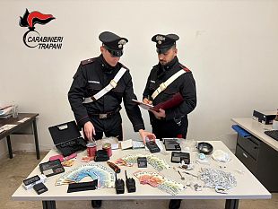 petrosino-sorpreso-con-90-involucri-di-vari-stupefacenti-arrestato-48enne