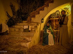 la-grotta-del-messia-torna-il-presepe-vivente-nelle-antiche-catacombe-della-chiesa-dei-cappuccini