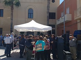 video-distribuzione-kit-differenziata-situazione-piazza-cristo-re