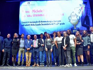 gruppo-teatrale-del-liceo-fardella-ximenes-premiato-a-roma