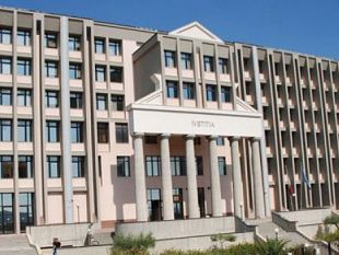 guasti-due-bus-con-detenuti-salta-processo-per-traffico-di-droga