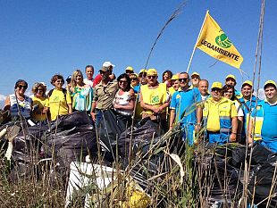 a-mazara-del-vallo-all-interno-dell-area-oasi-di-capo-feto-si-e-svolta-la-campagna-mondiale-clean-the-world-puliamo-il-mondo