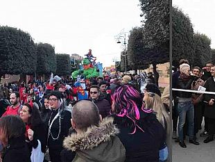 carnevale-petrosino-2017-grande-partecipazione-di-pubblico-e-boom-di-visitatori