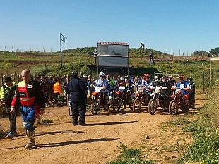 partanna-gara-di-motocross-2-ore-a-coppie-marathon-e-mini