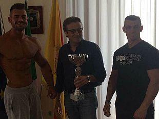 castelvetrano-il-sindaco-incontra-il-campione-regionale-di-body-building-filippo-vaiana