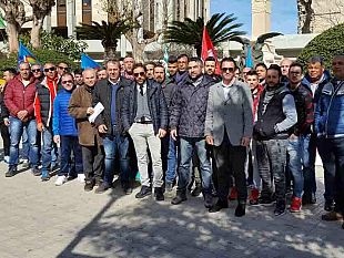 trapani-ieri-sit-in-dei-lavoratori-della-pellegrino-group