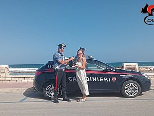 trapani-i-carabinieri-restituiscono-il-sorriso-ad-una-turista