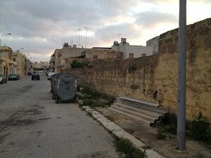 ancora-non-rimosse-le-sei-lastre-di-eternit-davanti-la-chiesa-di-santa-rosalia