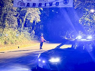 monterice-pilota-prova-il-circuito-con-lauto-privata-patente-ritirata-ed-esclusione-dalla-gara