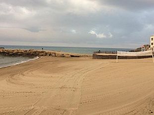 ripulita-la-spiaggia-di-marinella-un-regalo-di-rosy-milazzo-alla-comunita