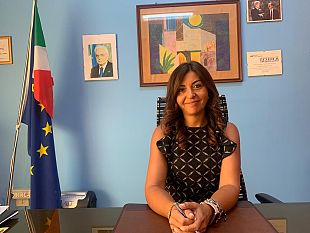 maria-donatella-ingardia-e-la-dirigente-scolastica-del-iv-circolo-didattico-g-marconi
