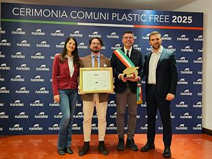 plastic-free-2025-san-vito-lo-capo-fra-i-14-comuni-siciliani-premiati-a-napoli