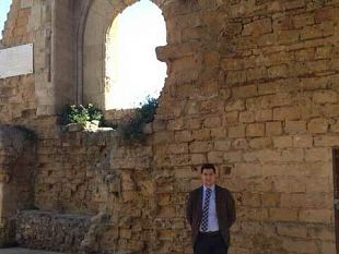 video-degrado-e-abbandono-dell-arco-normanno-simbolo-della-citta