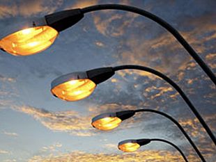 due-progetti-per-sostituire-lilluminazione-in-citta