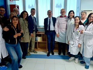 circolo-tennis-trapani-dona-tre-librerie-al-reparto-oncologico-dellospedale-s-antonio-abate
