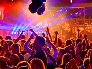 marsala-via-libera-alla-musica-con-limiti-per-lestate-2025-ordinanza-per-la-deroga-allinquinamento-acustico
