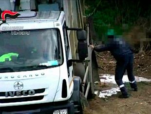 traffico-di-rifiuti-e-inquinamento-ambientale-arrestati-due-dipendenti-della-energetikambiente