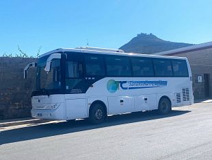 grande-afflusso-di-turisti-a-favignana-prorogato-a-ottobre-il-servizio-trasporto-pubblico