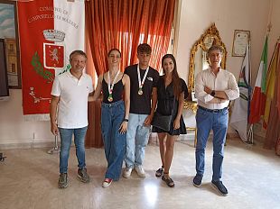 campobello-il-sindaco-castiglione-incontra-i-ballerini-puntarello-e-di-liberto-campioni-italiani-fidesh