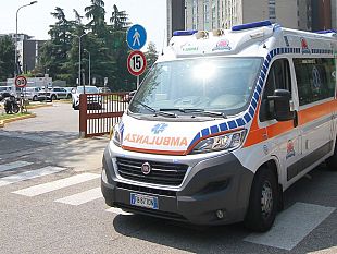 chiude-il-cancello-di-casa-e-lauto-lo-travolge-morto-sul-colpo