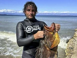 valerio-losito-si-e-risvegliato-il-mondo-della-pesca-in-apnea-tira-un-sospiro-di-sollievo
