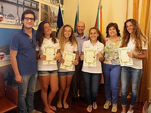 premiate-dall-assessore-lucia-cerniglia-le-canoiste-marsalesi-protagoniste-ai-campionati-italiani-giovanili