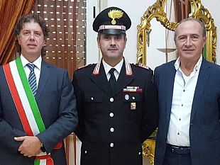 il-sindaco-castiglione-e-il-presidente-del-consiglio-tumminello-salutano-il-luogotenente-bonura