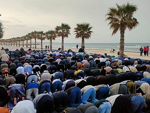 la-fine-del-ramadan-a-mazara-del-vallo-questa-mattina-la-preghiera-delleid-al-fitr