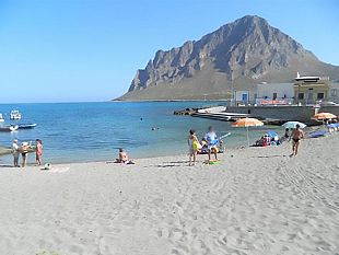 custonaci-spiagge-libere-vietate-il-14-il-15-e-il-16-agosto