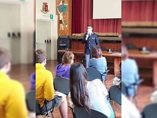 la-polizia-incontra-gli-studenti-del-rosina-salvo
