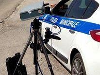 al-via-controlli-con-autovelox-la-polizia-municipale-ieri-ha-elevato-le-prime-multe