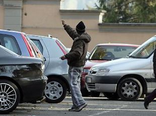 trapani-troppi-parcheggiatori-abusivi-hanno-invaso-la-citta-salone-chiede-l-intervento-delle-autorita-e-tolleranza-zero