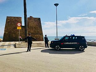 mazara-giovane-tunisino-aggredisce-i-carabinieri-durante-il-proprio-arresto