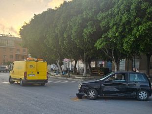 scontro-auto-moto-in-viale-regina-elena