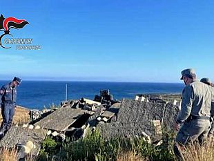 pantelleria-smaltimento-di-rifiuti-in-aree-protette-controlli-dei-carabinieri