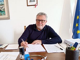 il-sindaco-di-favignana-sottoscrive-appello-per-figli-di-coppie-omogenitoriali