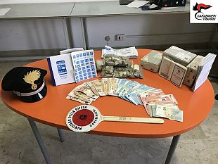 carabinieri-ritrovano-la-cassaforte-asportata-al-comune-trapani-denunciati-4