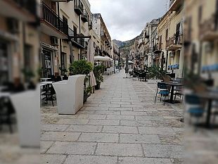 castellammare-zone-a-traffico-limitato-attive-solo-il-venerdi-sabato-e-domenica-in-centro-citta